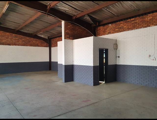 250M² WAREHOUSE TO LET IN ALRODE SOUTH